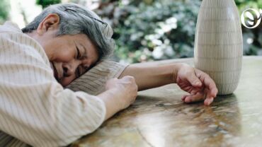 Image of an elderly person experiencing sundowning symptoms